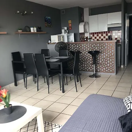 Agreable Studio-cabine Vue 4 Personnes A 20 M De La