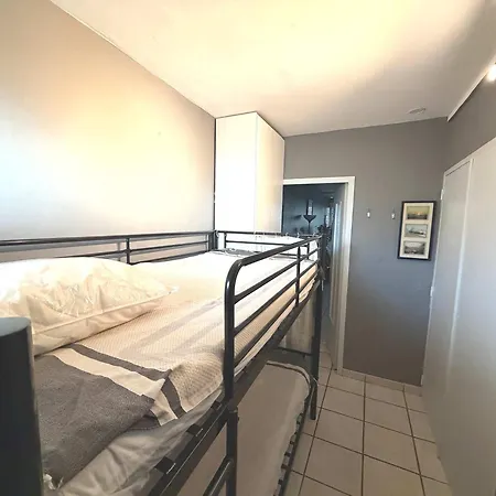 Apartment Agreable Studio-cabine Vue 4 Personnes A 20 M De La Valras-Plage