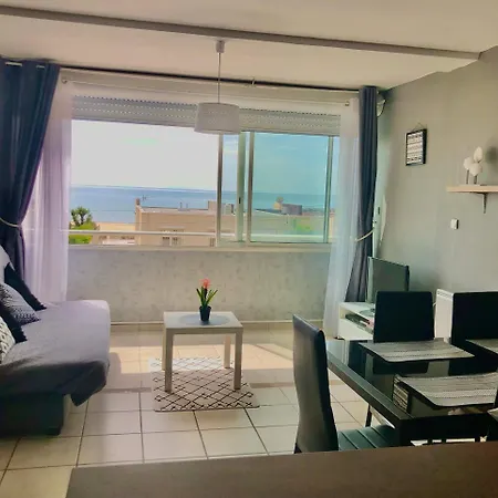 Agreable Studio-cabine Vue 4 Personnes A 20 M De La