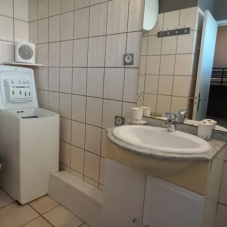 Apartment Agreable Studio-cabine Vue 4 Personnes A 20 M De La Valras-Plage