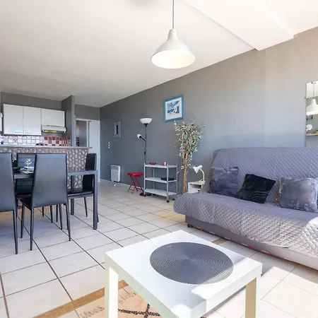 Agreable Studio-cabine Vue 4 Personnes A 20 M De La *