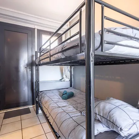 Agreable Studio-cabine Vue 4 Personnes A 20 M De La