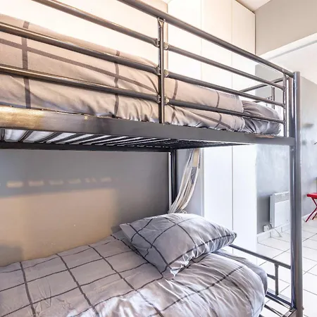 Agreable Studio-cabine Vue 4 Personnes A 20 M De La Apartmán Valras-Plage